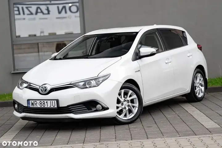 Toyota Auris 2017 photo 2