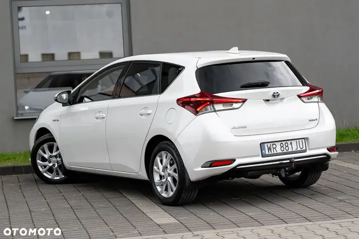 Toyota Auris 2017 photo 3