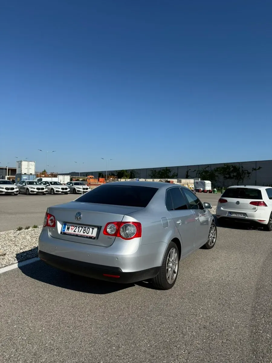 Volkswagen Jetta 2006 photo 3