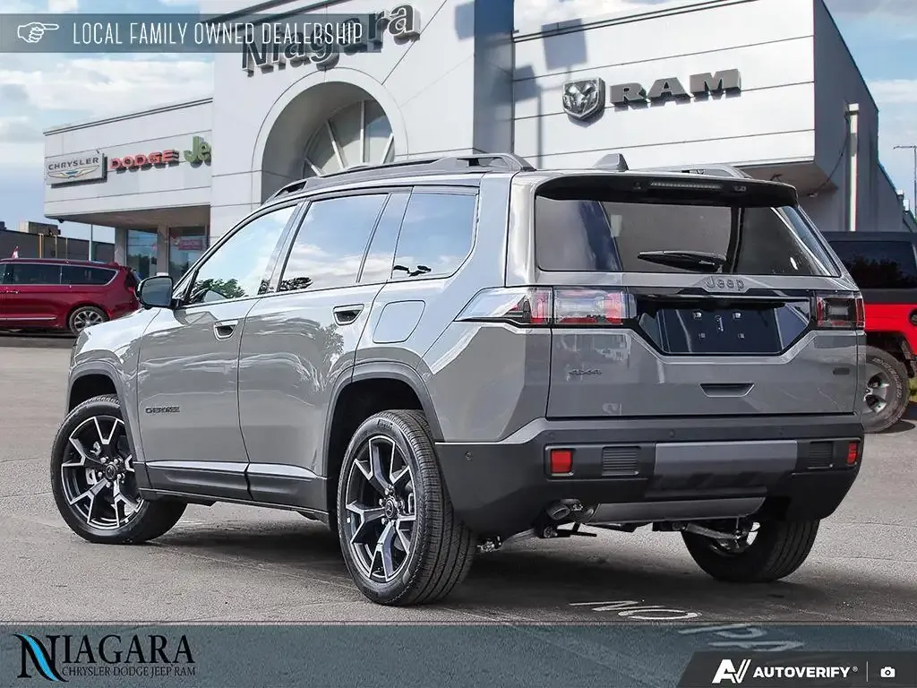 Jeep Cherokee 2026 photo 4