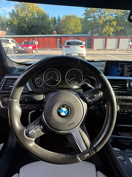 BMW 335I 2012 photo 4