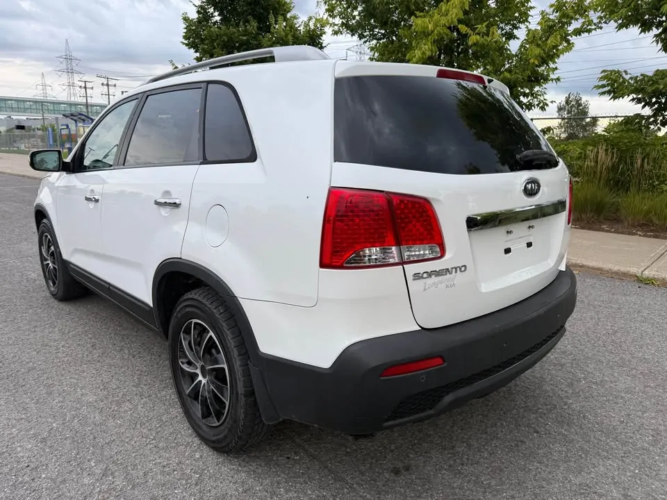 Kia Sorento 2011 photo 3