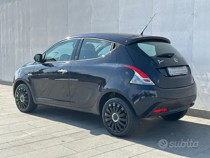 Lancia Ypsilon 2012 photo 3