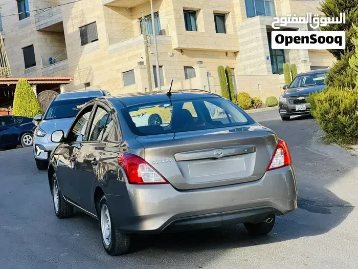 Nissan Sunny
