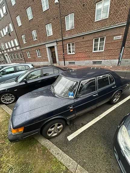 Saab 900