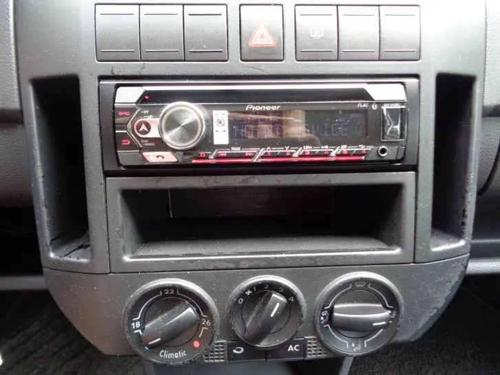 Volkswagen Polo 2007 photo 3
