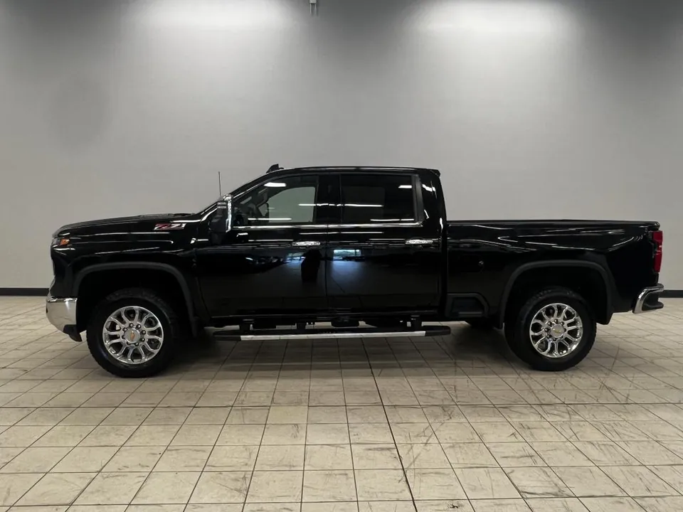 Chevrolet Silverado 3500Hd 2025 photo 4