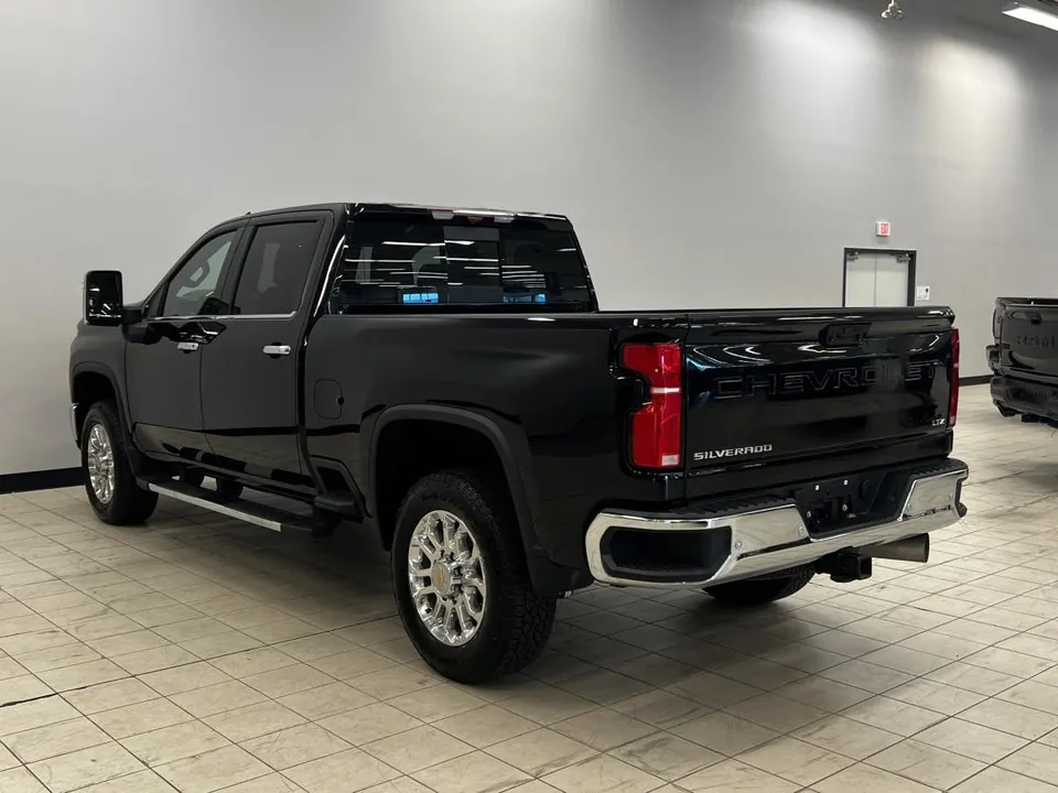 Chevrolet Silverado 3500Hd 2025 photo 5