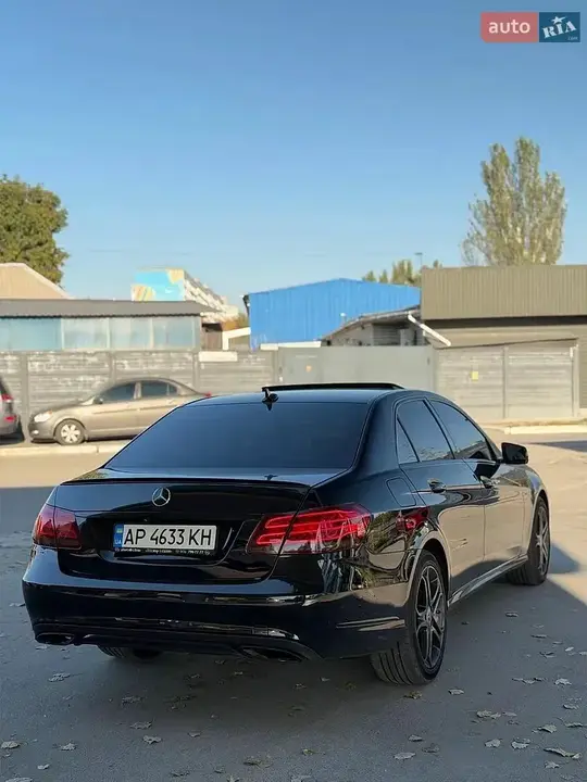 Mercedes-Benz E-Class 2015 photo 4