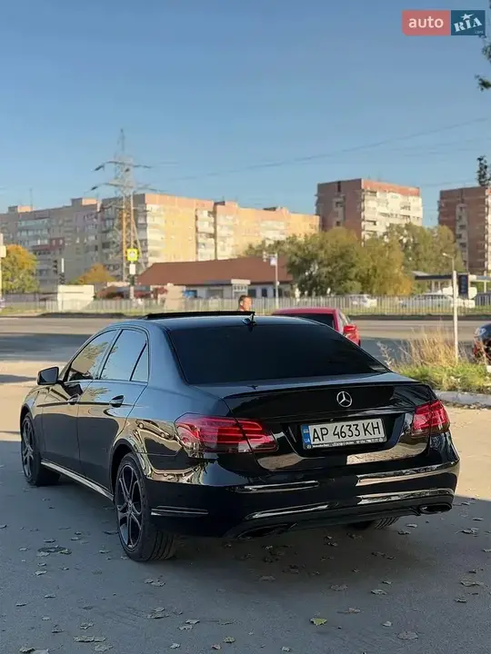 Mercedes-Benz E-Class 2015 photo 5