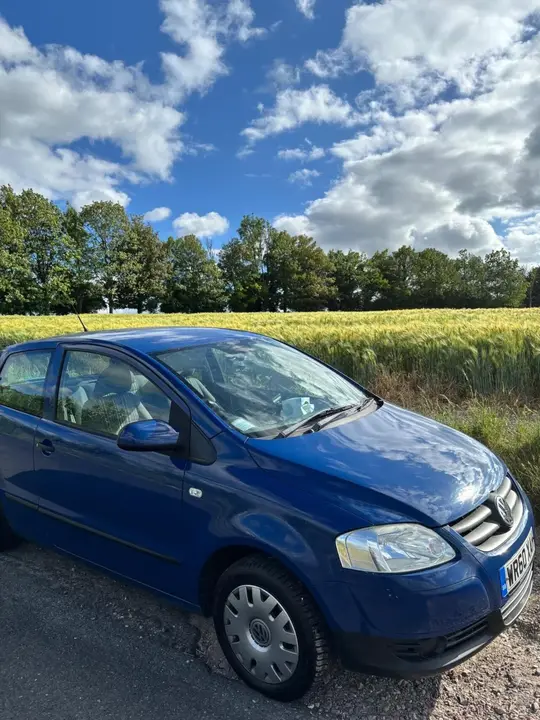 Volkswagen Fox 2010 photo 2