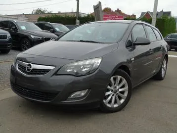 Opel Astra 2012 photo 2