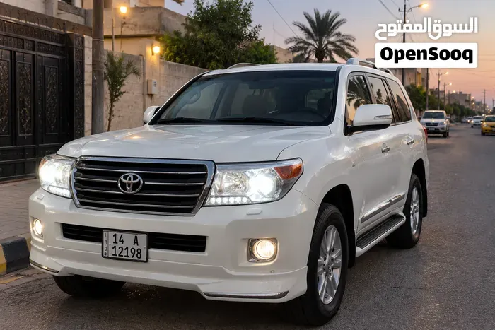 Toyota Land Cruiser 2012 photo 2
