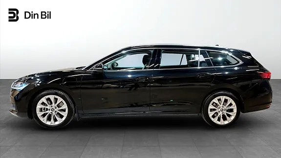 Skoda Superb 2025 photo 2