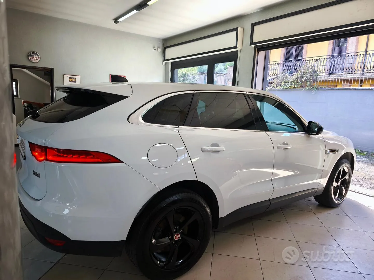 Jaguar F-Pace 2020 photo 5