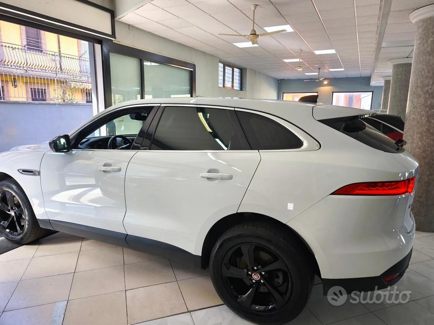 Jaguar F-Pace 2020 photo 3