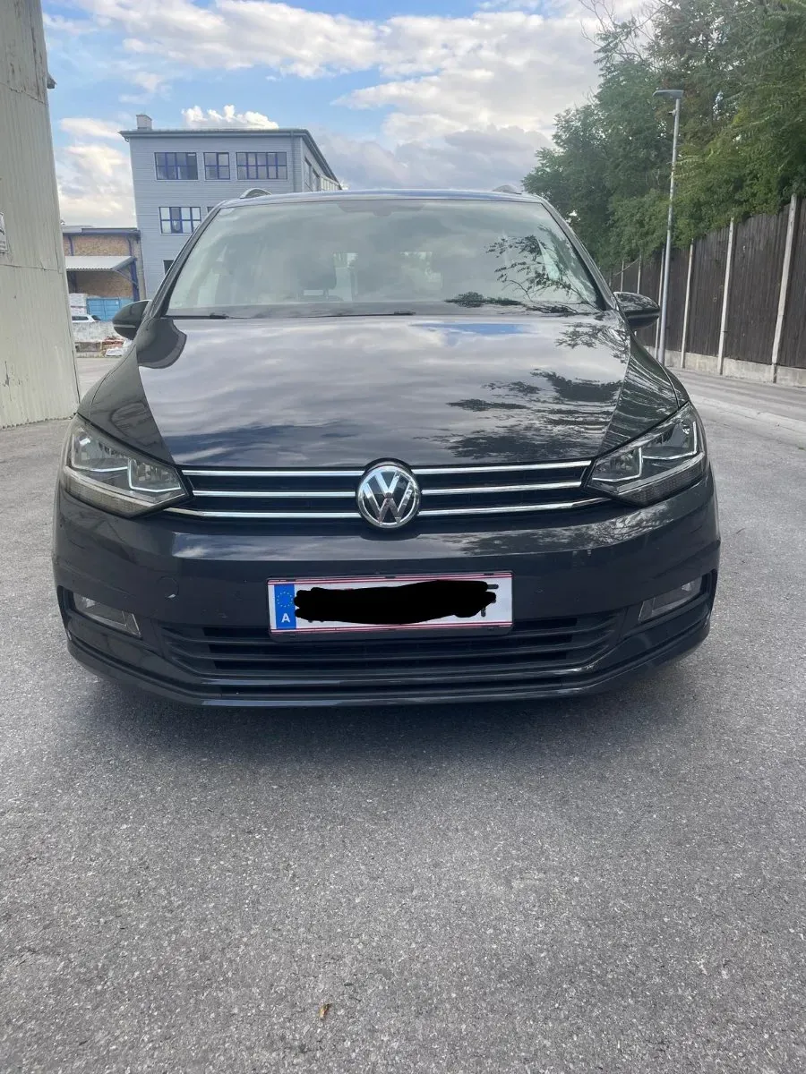 Volkswagen Touran 2016 photo 2