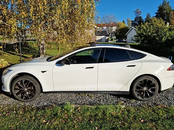 Tesla Model S 2013 photo 3