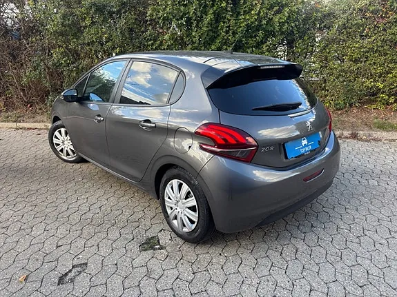 Peugeot 208 2019 photo 3