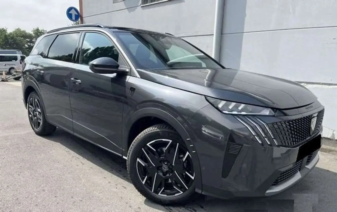 Peugeot 5008 2025 photo 2