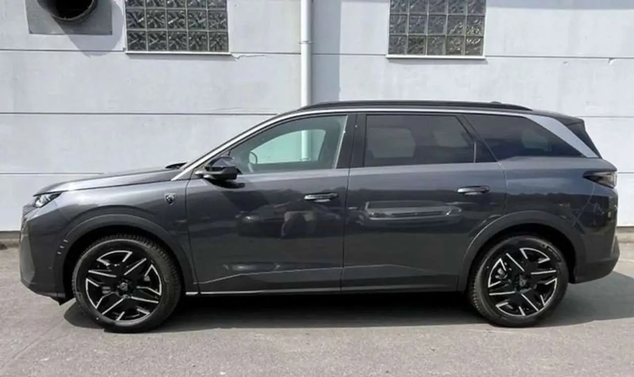 Peugeot 5008 2025 photo 5