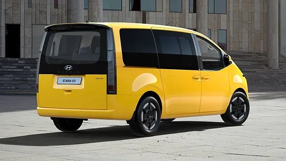 Hyundai Staria 2027 photo 3