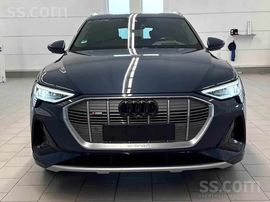 Audi E-Tron 2021 photo 2