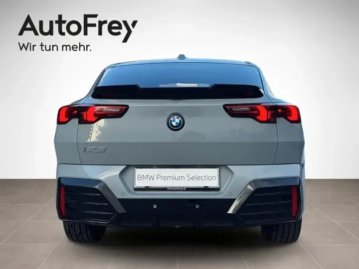 BMW Ix2 2026 photo 3