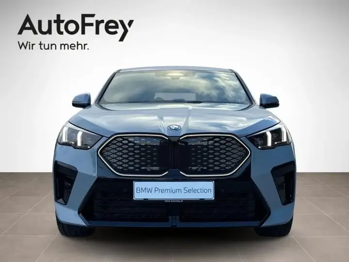 BMW Ix2 2026 photo 2