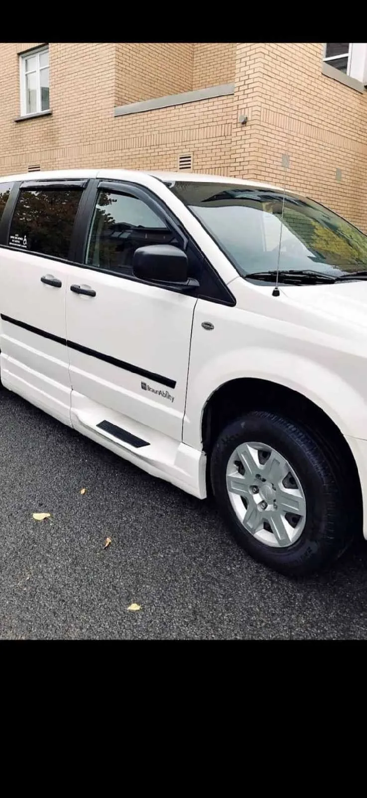 Dodge Grand Caravan 2012 photo 3