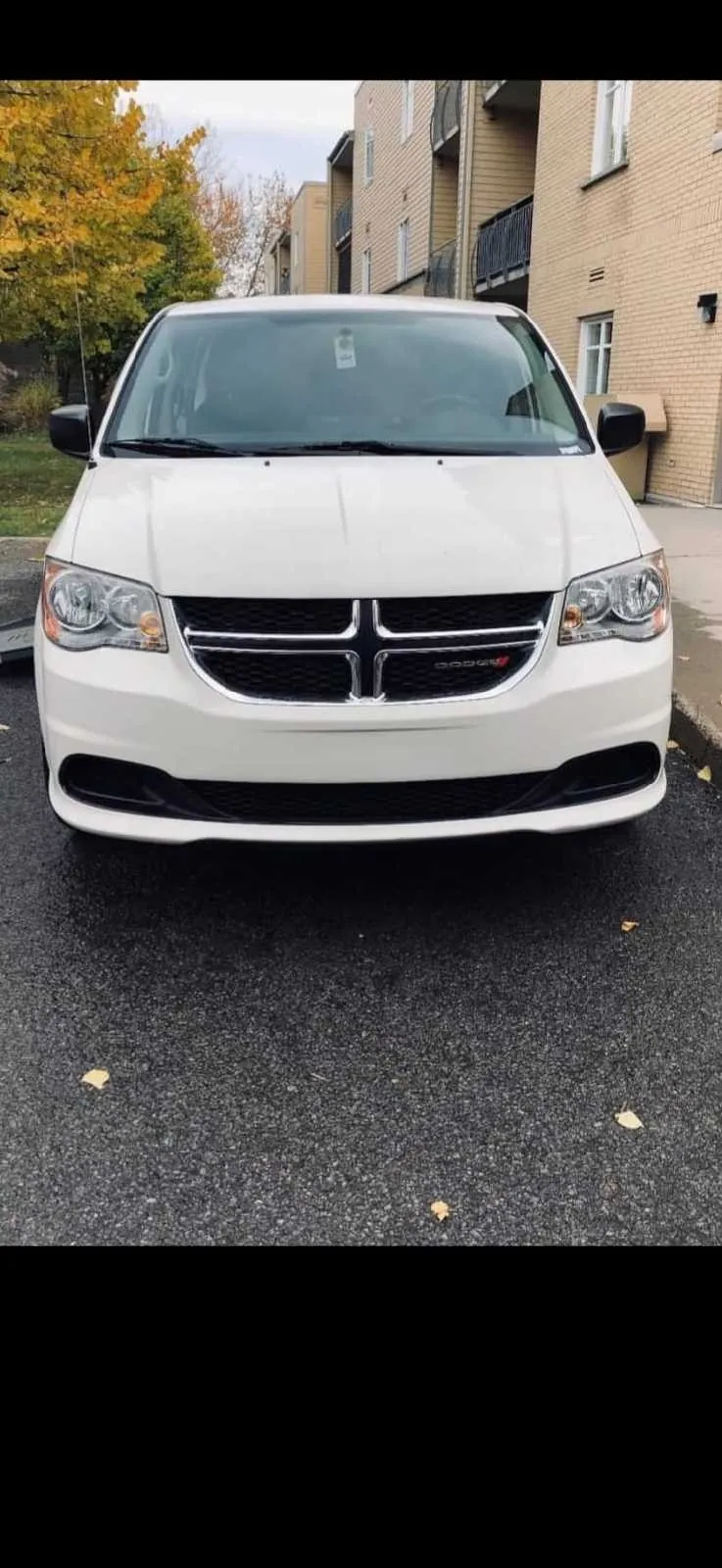 Dodge Grand Caravan 2012 photo 2