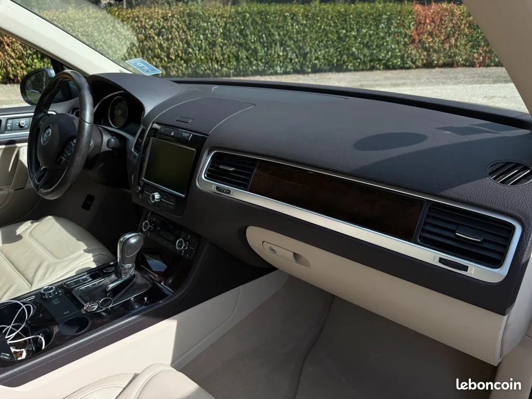 Volkswagen Touareg 2012 photo 4