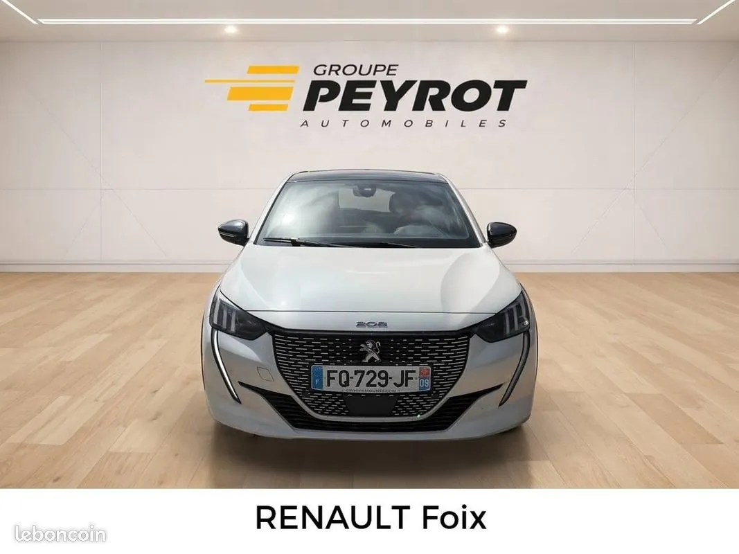 Peugeot 208 2020 photo 2