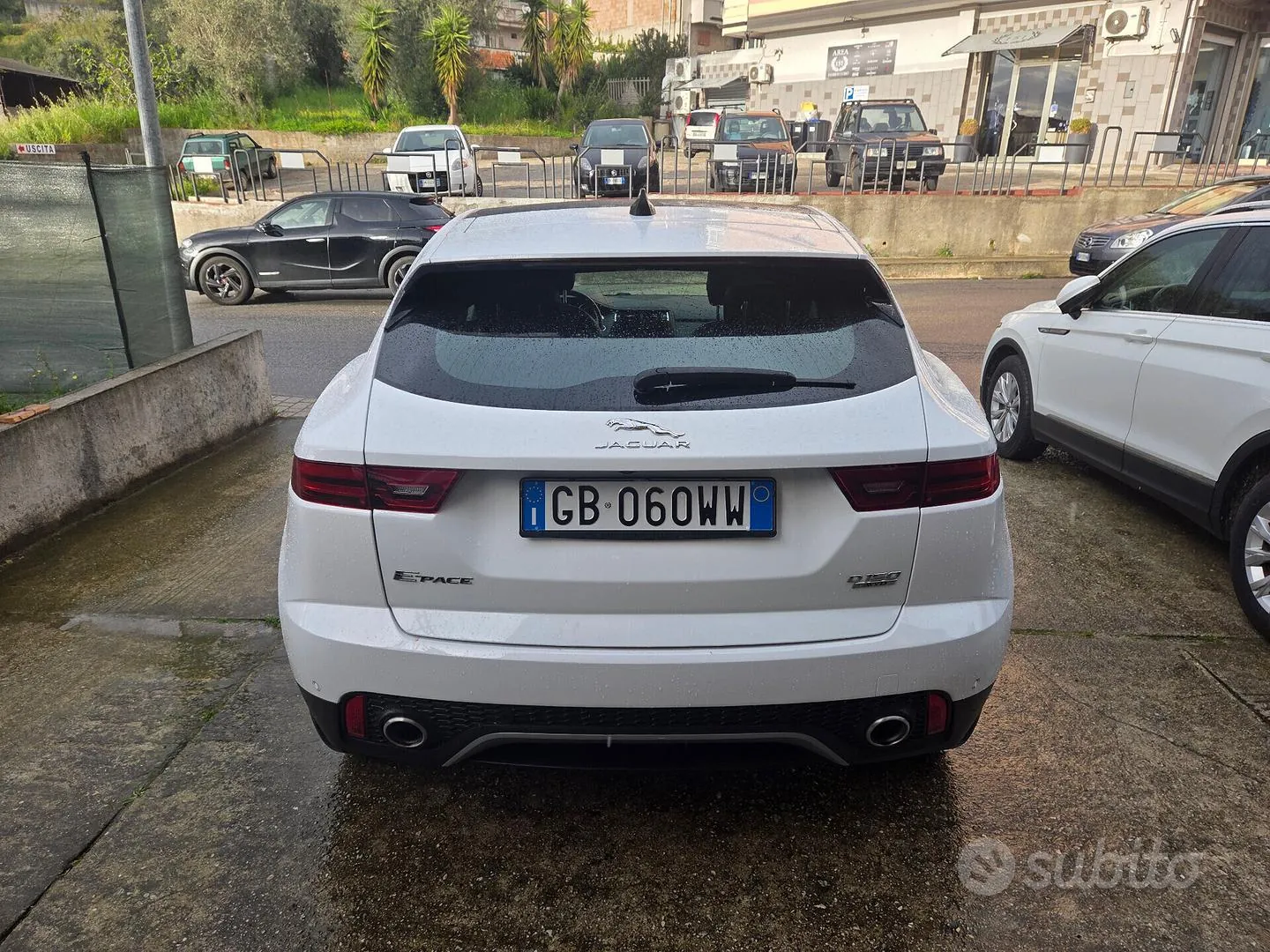 Jaguar E-Pace 2020 photo 4