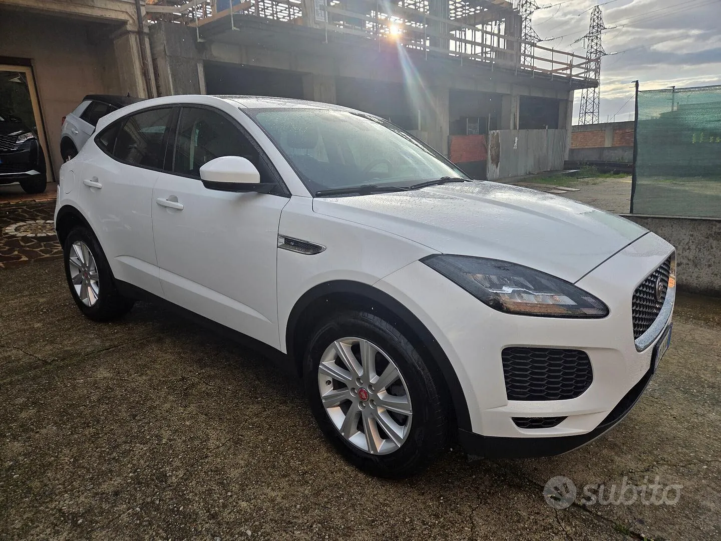 Jaguar E-Pace 2020 photo 3