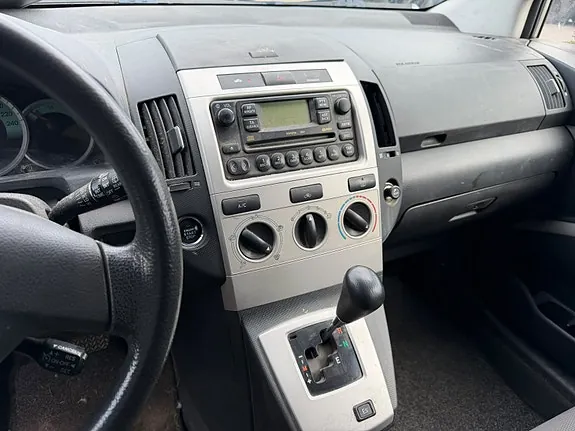 Toyota Corolla Verso 2005 photo 3