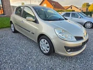 Renault Clio 2005 photo 4