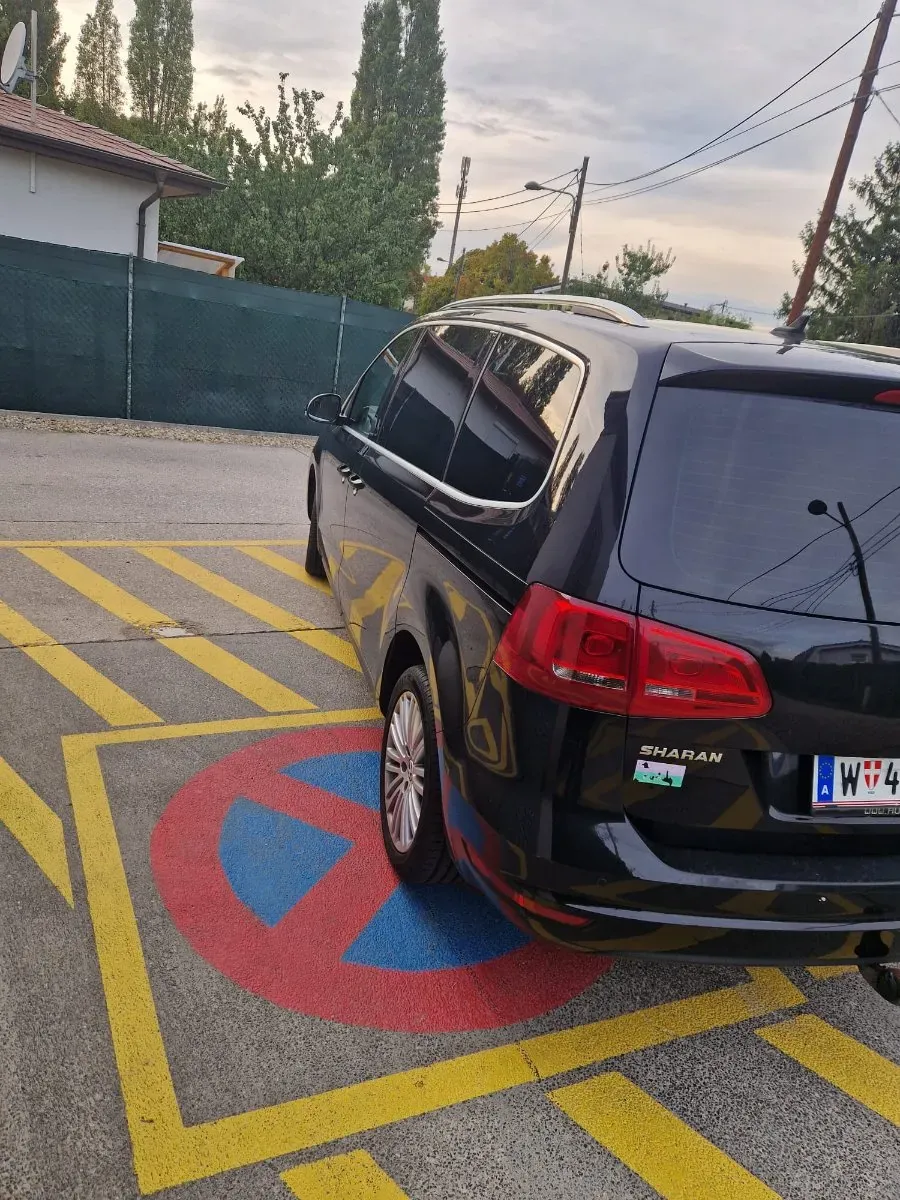 Volkswagen Sharan 2011 photo 3