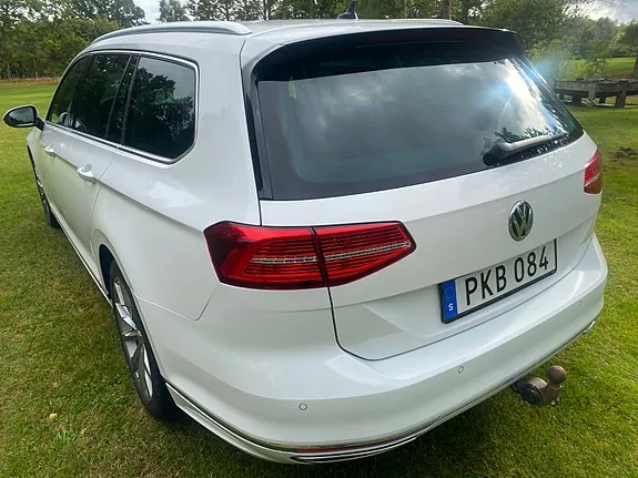 Volkswagen Passat 2017 photo 2