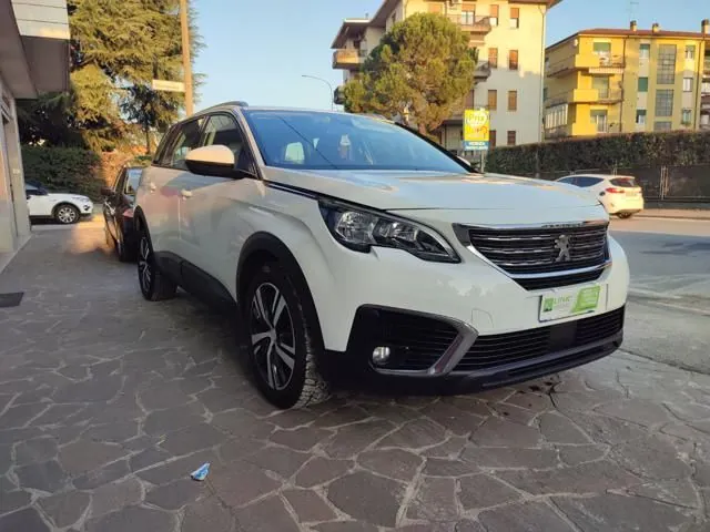 Peugeot 5008 2019 photo 3