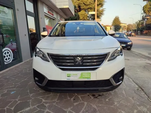 Peugeot 5008 2019 photo 2