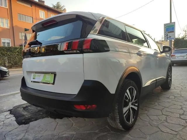 Peugeot 5008 2019 photo 5
