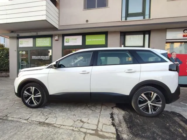 Peugeot 5008 2019 photo 4
