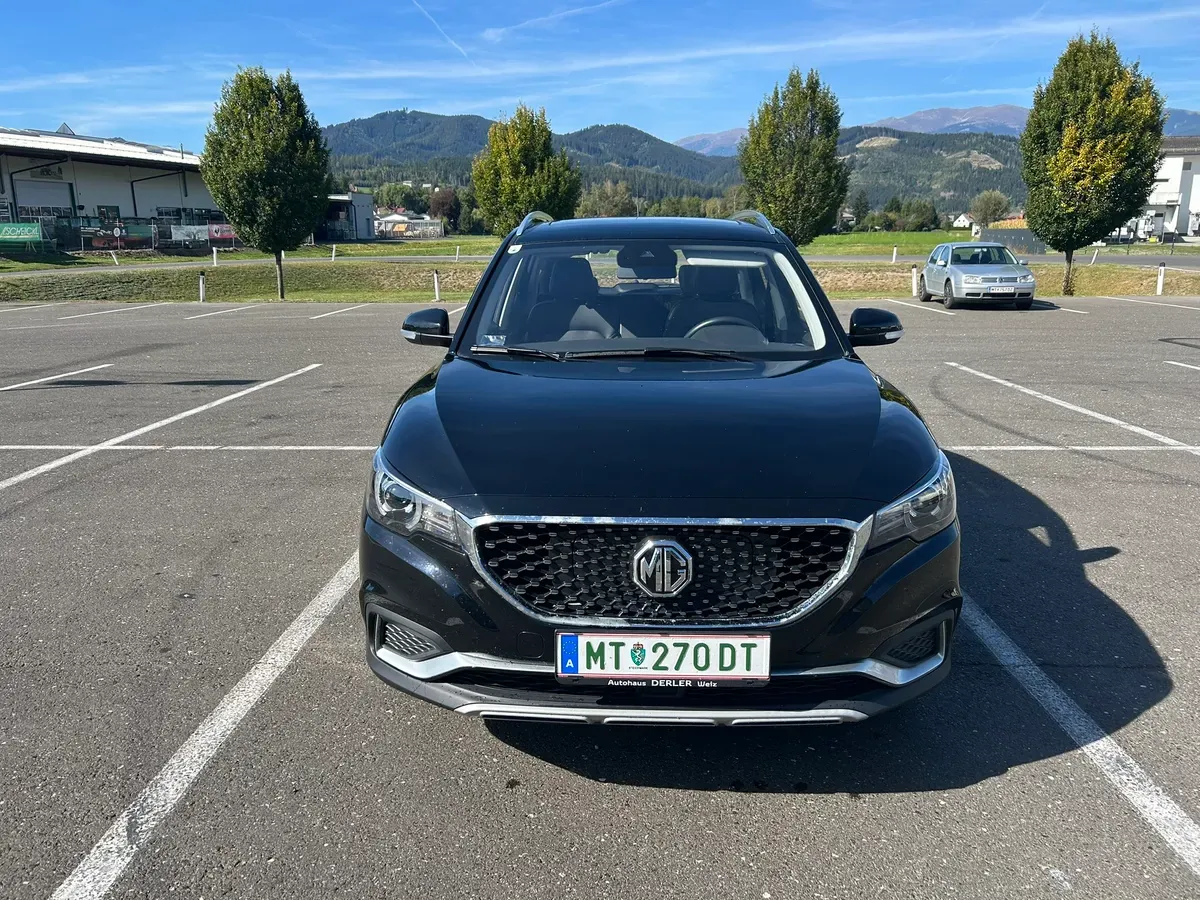 MG Zs Ev 2021 photo 2