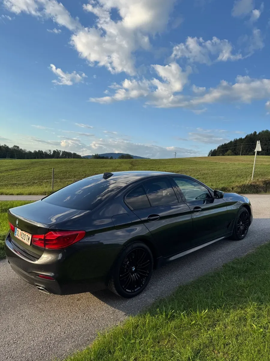 BMW 5 Series 2019 photo 3