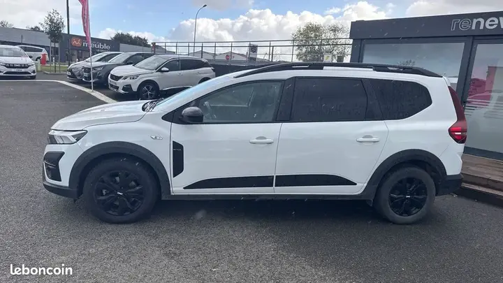 Dacia Jogger 2023 photo 2