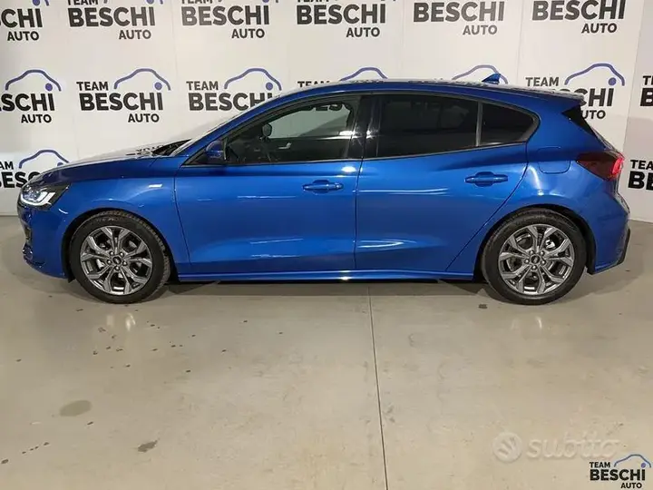 Ford Focus 2023 photo 3
