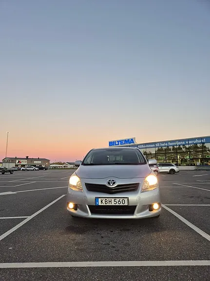 Toyota Verso 2009 photo 2