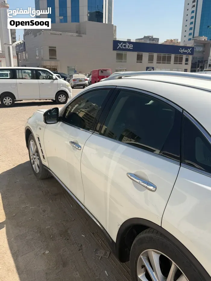 Infiniti Fx35 2012 photo 3