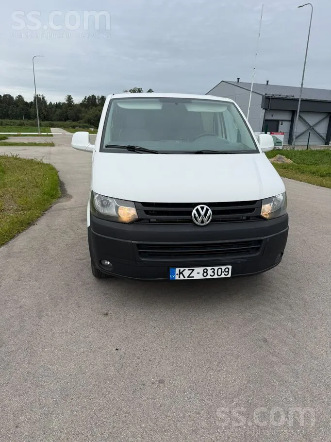 Volkswagen T5 2012 photo 3